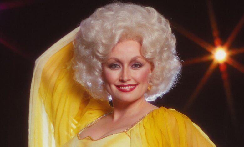 Dolly Parton Owns Nearly Half Of The iTunes Chart Following Her Death Dolly Parton Owns Nearly Half Of The iTunes Chart Following Her Death