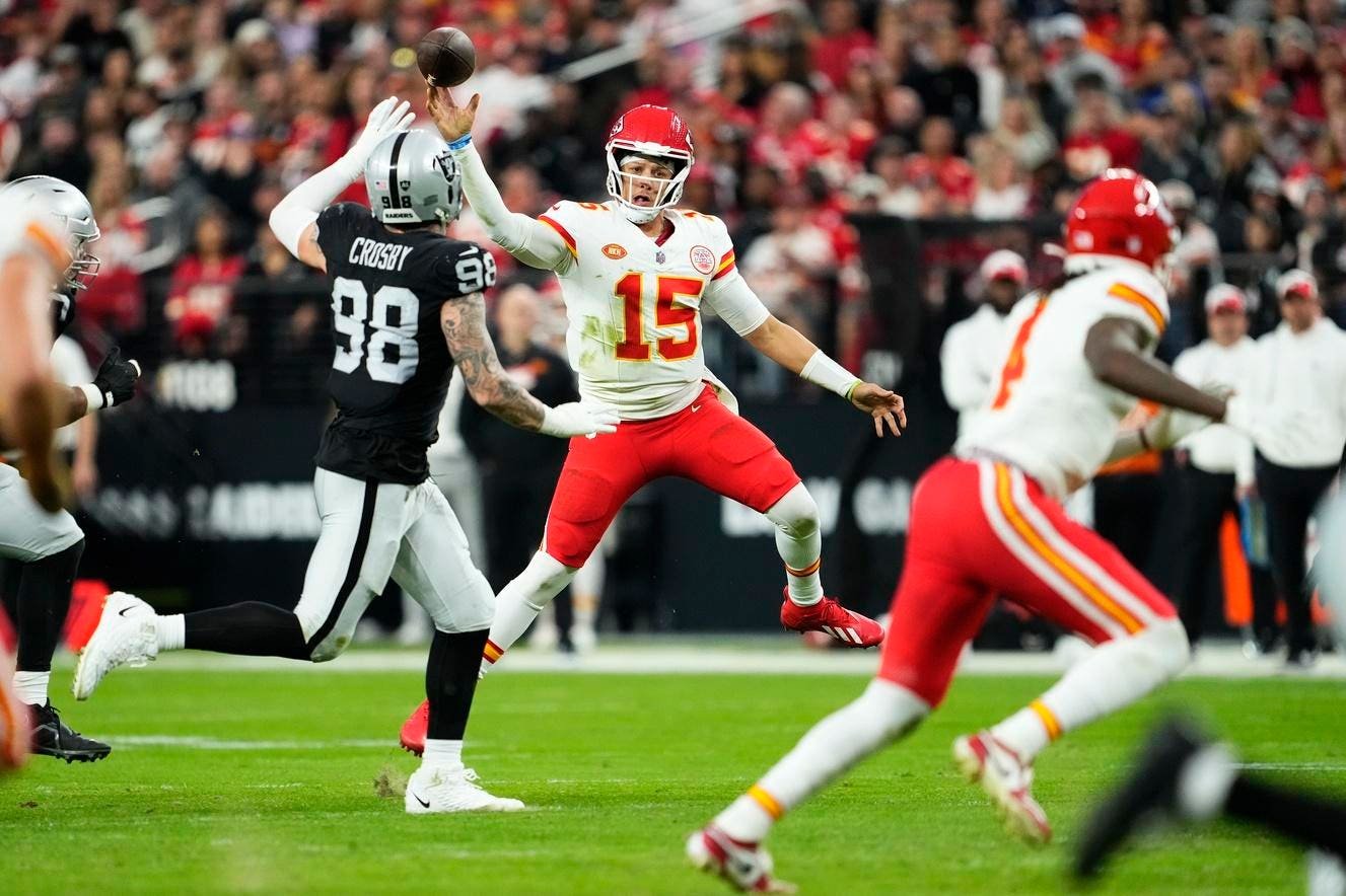 Kansas City Chiefs v Las Vegas Raiders