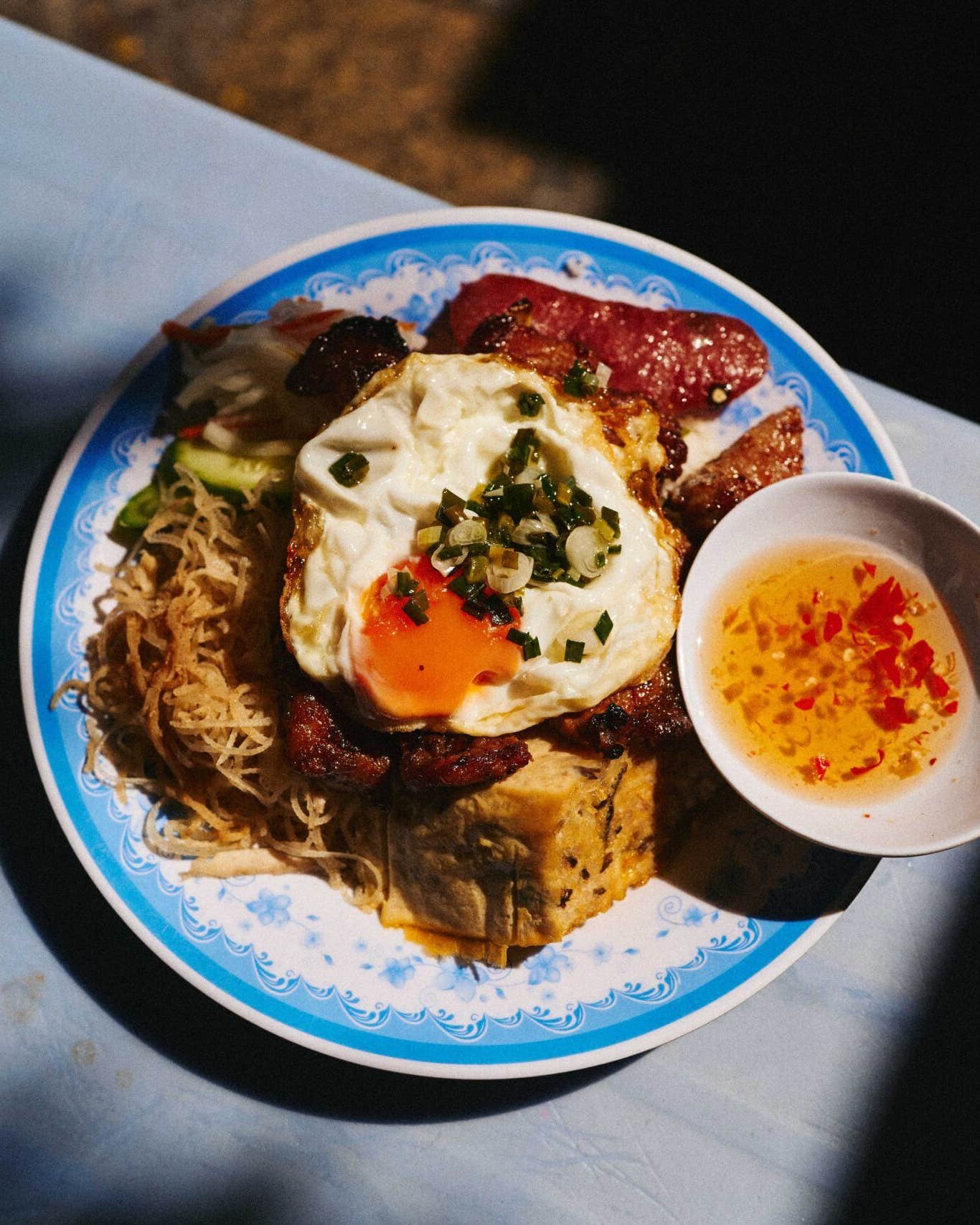 Where to Find the Best Cơm Tấm in Saigon Cơm Tấm Đêm Cubo