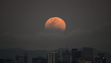 How to See the Partial Lunar Eclipse and Blood Moon on August 27