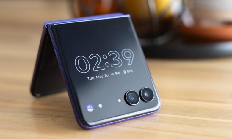 De-Googled GrapheneOS is coming to Motorola’s foldables next year De-Googled GrapheneOS is coming to Motorola’s foldables next year