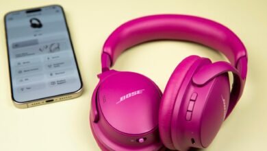 The second-generation Bose QuietComfort Headphones are good, but don’t stand out