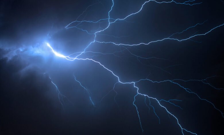 Thunder + fiber-optic cabling used for seismic imaging Thunder + fiber-optic cabling used for seismic imaging