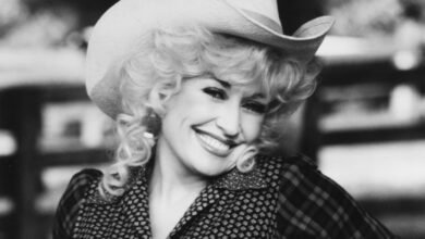 19 Vintage Photos of a Young Dolly Parton