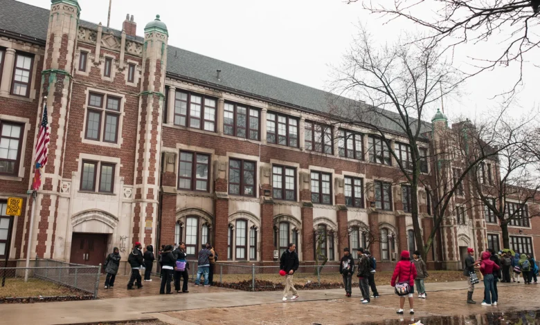 Detroit Schools Pay Students 0 a Week to Come to Class. It’s Not Just About Attendance Detroit Schools Pay Students 0 a Week to Come to Class. It’s Not Just About Attendance