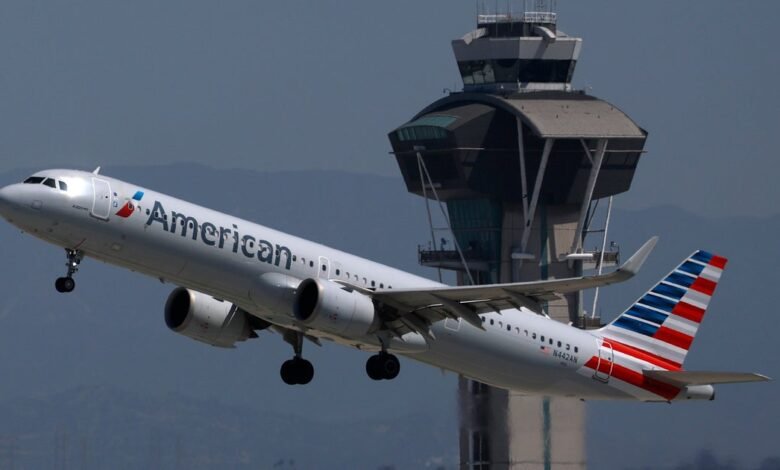 Pilot reports possible burn injuries after passenger’s laptop catches fire on American Airlines flight Pilot reports possible burn injuries after passenger’s laptop catches fire on American Airlines flight
