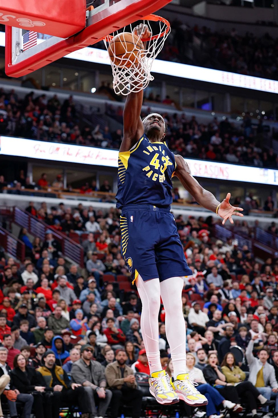 Apr 1, 2026; Chicago, Illinois, USA; Indiana Pacers forward Pascal Siakam (43) scores against the Chicago Bulls during the fi