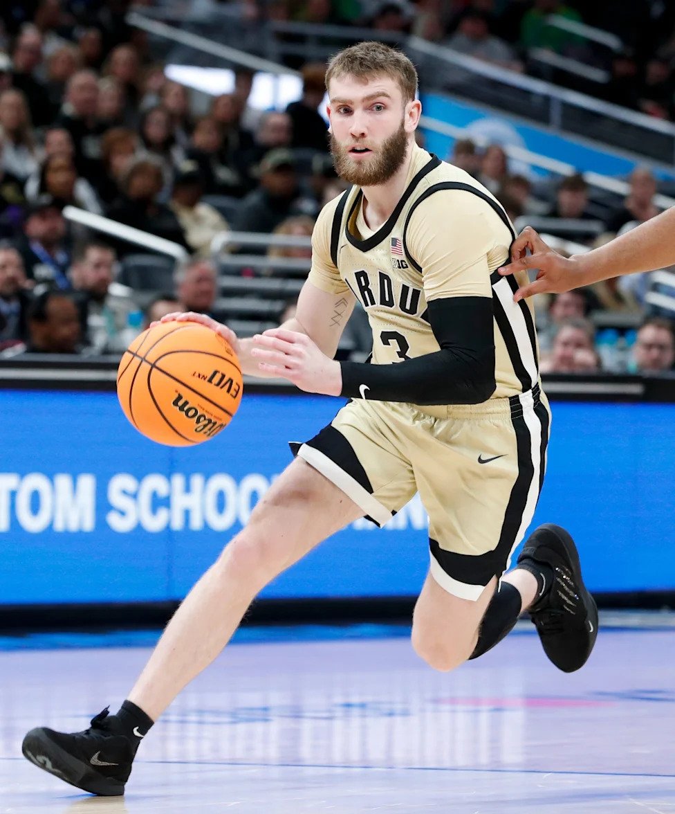 Braden Smith (3) drives to the basket in 2025. Smith scored 1,932 points between 2022-26. (Alex Martin/Journal and Courier, A