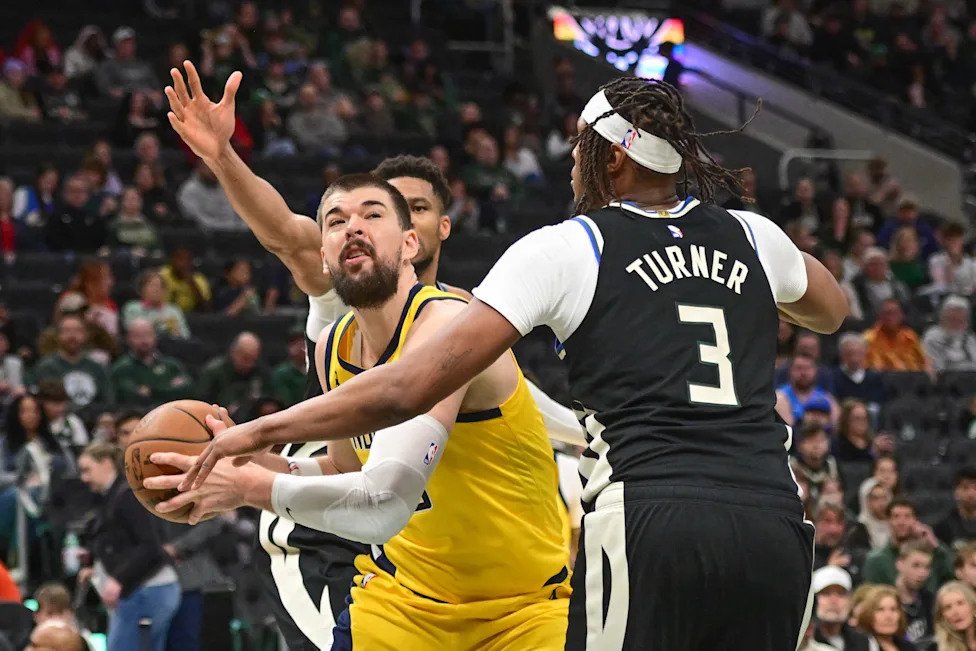 Mar 15, 2026; Milwaukee, Wisconsin, USA; Indiana Pacers center Ivica Zubac (40) looks for a shot against Milwaukee Bucks cent