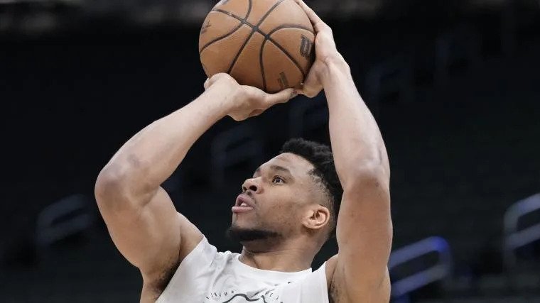 Why Heat fans are ecstatic after Giannis Antetokounmpo’s latest post on Instagram Why Heat fans are ecstatic after Giannis Antetokounmpo’s latest post on Instagram