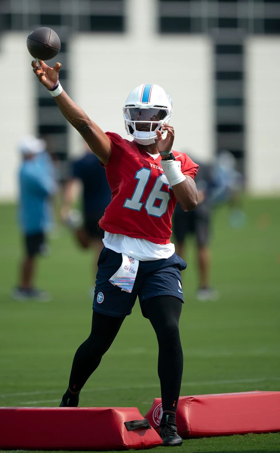 Where to watch former Vols in Titans (2)