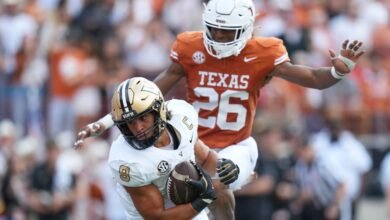 Texas dismisses LB Ty’Anthony Smith for detrimental conduct