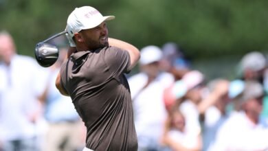 Clark pulls away from McIlroy, Cantlay for 5