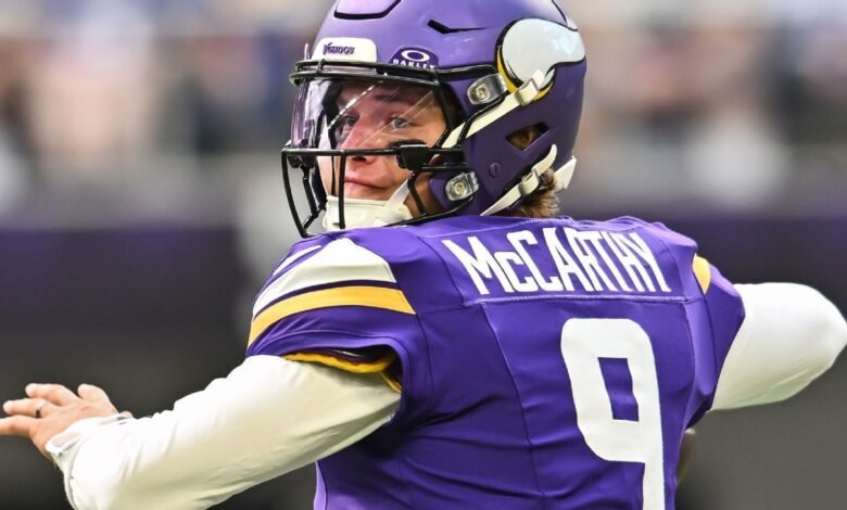 McCarthy plays 18 snaps, gets ‘banged up’ in Vikings’ loss McCarthy plays 18 snaps, gets ‘banged up’ in Vikings’ loss