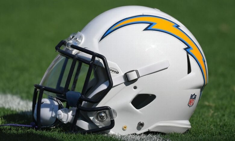 Chargers place Tyler Biadasz on season Chargers place Tyler Biadasz on season