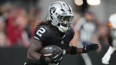 Raiders’ Ashton Jeanty exits practice with apparent knee injury