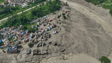 8 dead, hundreds missing as Nepal avalanche triggers flash floods