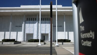 Before an emergency hearing, the Kennedy Center’s board threatens to demolish it
