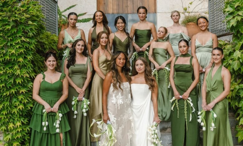 How to Be a Bridesmaid: All the Duties and Expectations to Know How to Be a Bridesmaid: All the Duties and Expectations to Know