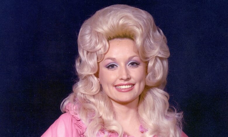 Dolly Parton Shares Her Six Fashion Rules Dolly Parton Shares Her Six Fashion Rules