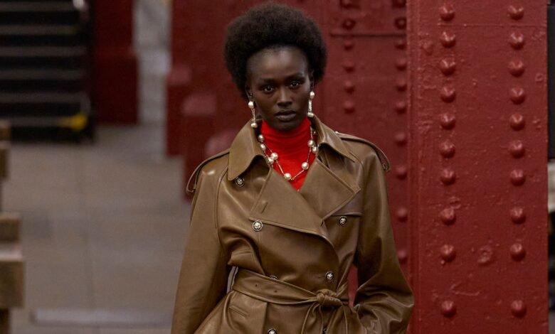 Is the Cropped Trench Coat the Ultimate Transitional Hero? Is the Cropped Trench Coat the Ultimate Transitional Hero?