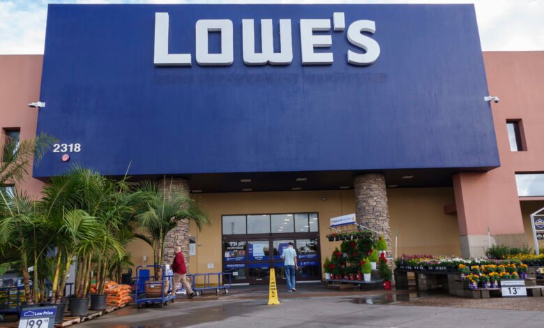 Lowe’s is launching a drone supply service in partnership with DoorDash, Alphabet Lowe’s is launching a drone supply service in partnership with DoorDash, Alphabet