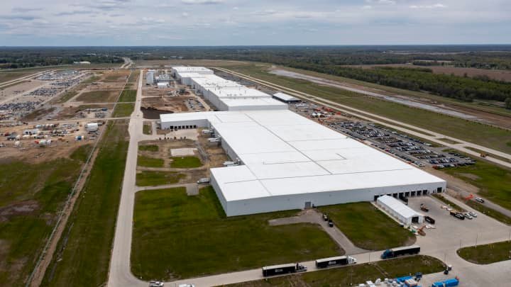 The Ford BlueOval Battery Park under construction in Marshall, Michigan. The plant will produce lithium-ion phosphate batteries for electric vehicles and smaller batteries for household use.