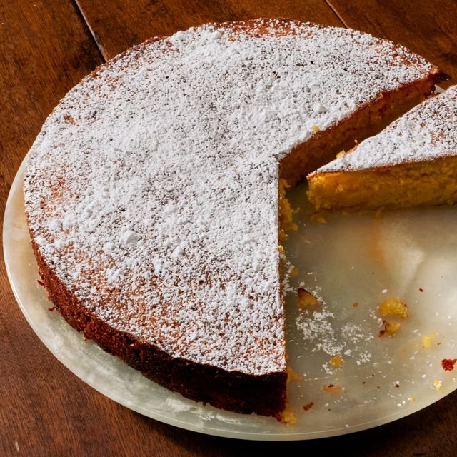 Image may contain Dessert Food Bread Plate and Cheesecake