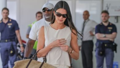 Kendall Jenner Hits Venice—With a Styling Trick Borrowed From Boyfriend Jacob Elordi