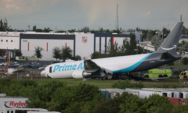 5 dead after Amazon cargo plane crashes in Miami 5 dead after Amazon cargo plane crashes in Miami