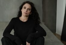 On the Podcast: Julia Louis-Dreyfus on Making Her Broadway Debut and Going to Therapy With Her Mother