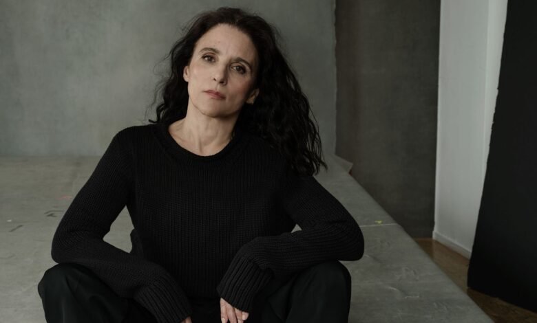 On the Podcast: Julia Louis-Dreyfus on Making Her Broadway Debut and Going to Therapy With Her Mother On the Podcast: Julia Louis-Dreyfus on Making Her Broadway Debut and Going to Therapy With Her Mother