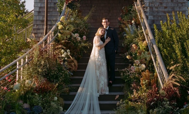 The Best Fall Wedding Bouquets and Flowers in Vogue