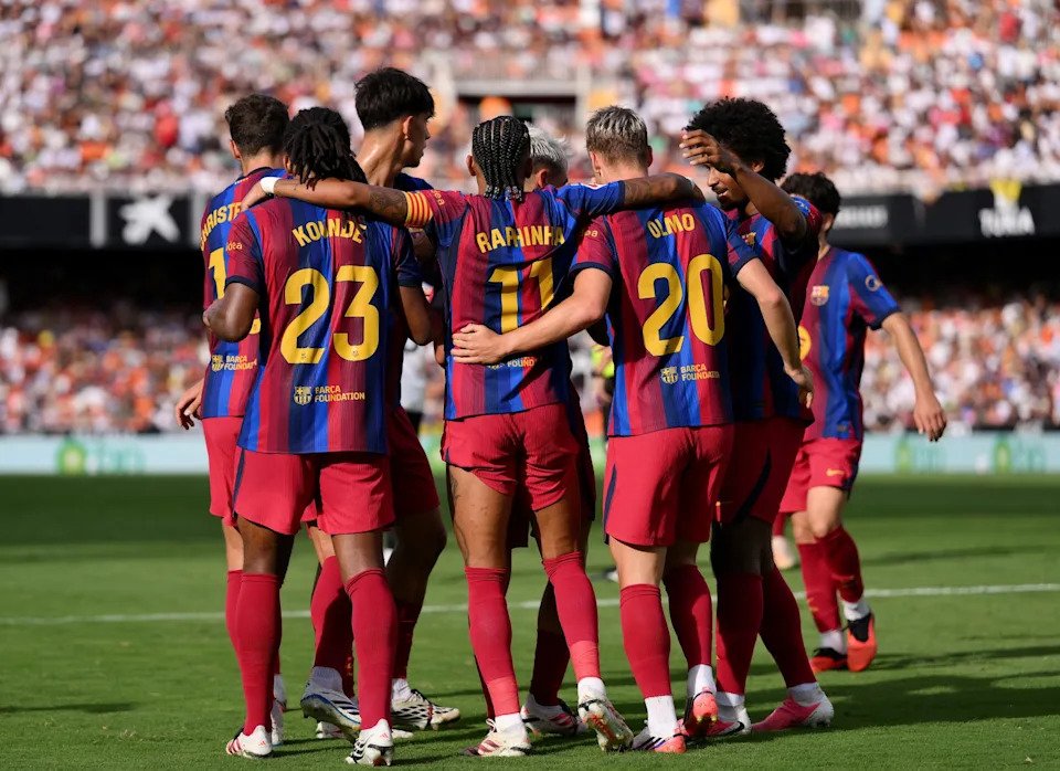 Valencia coach admits Barcelona were ‘superior from start to finish’ after 5 (2)