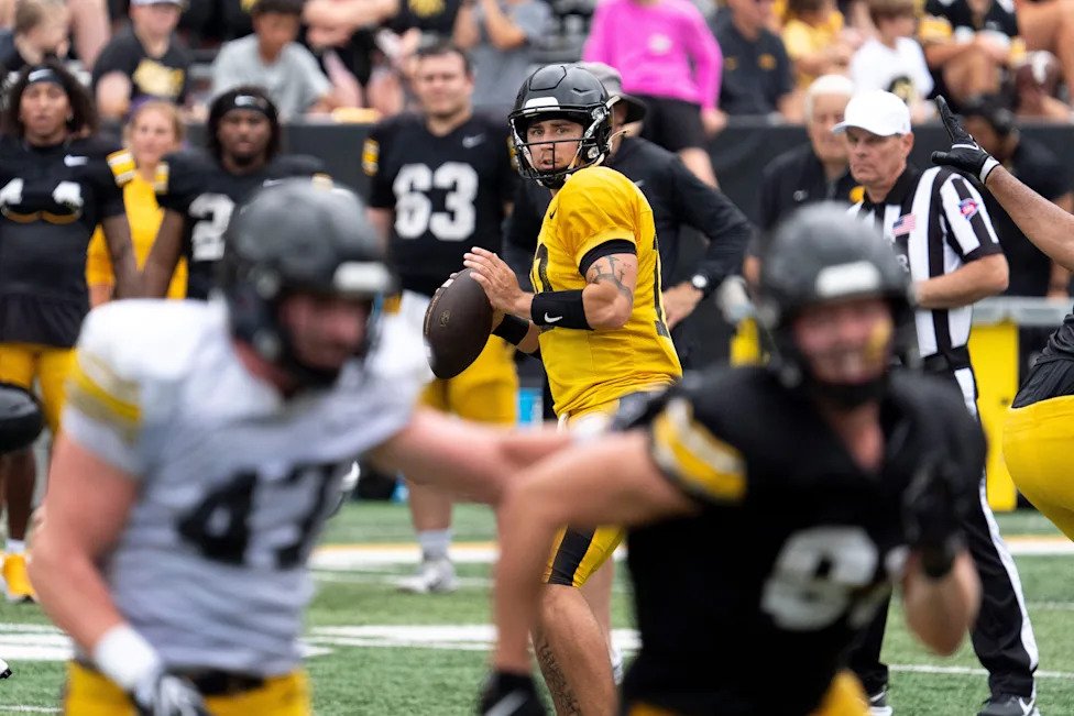 Trio of Iowa football legends named to USA TODAY's all (4)