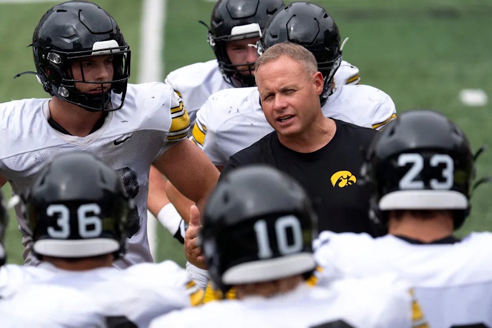 Trio of Iowa football legends named to USA TODAY's all (9)