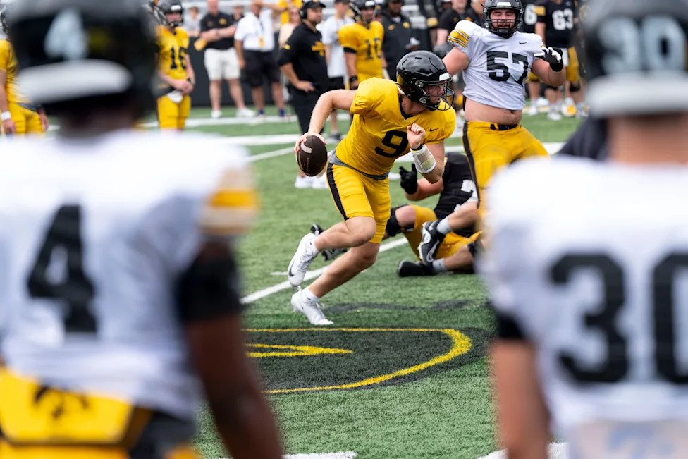 Trio of Iowa football legends named to USA TODAY's all (13)