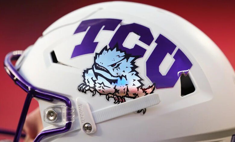 TCU restores credentials to Fort Worth Star TCU restores credentials to Fort Worth Star