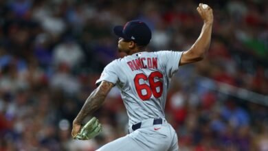Cardinals manager ejected after rookie told to straighten hat
