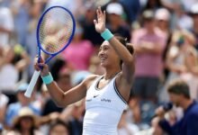 Zheng rallies past Keys, Potapova upsets Anisimova at US Open