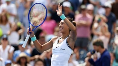 Zheng rallies past Keys, Potapova upsets Anisimova at US Open