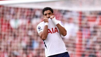 Roberto De Zerbi says wrong decisions cost Tottenham as wait for first Premier League win goes on