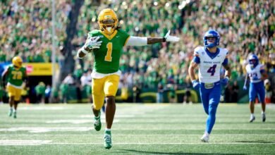 Dante Moore throws 3 TDs as Oregon survives Boise State
