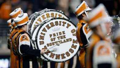 Tennessee football, band pay homage to Dolly Parton in Week 1