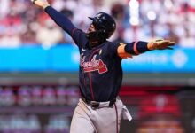 Braves’ Ronald Acuña Jr. does curtain call amid boos in Philly