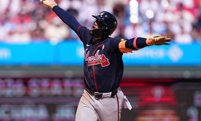 Braves’ Ronald Acuña Jr. does curtain call amid boos in Philly Braves’ Ronald Acuña Jr. does curtain call amid boos in Philly