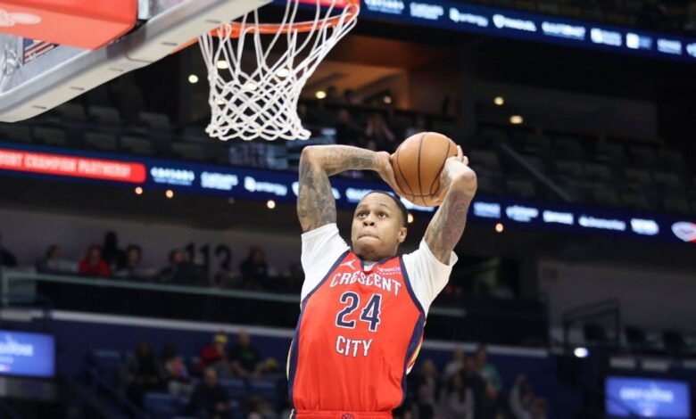 Sources: Pelicans trade Jordan Hawkins to Grizzlies in 4 Sources: Pelicans trade Jordan Hawkins to Grizzlies in 4