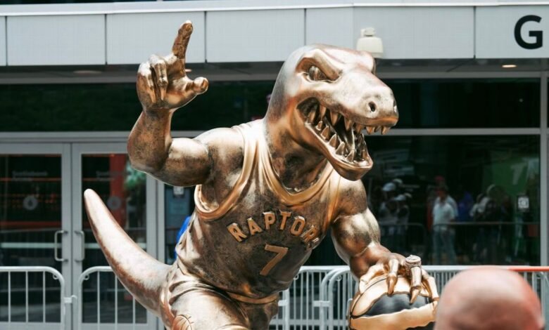 Raptors honor Kyle Lowry with golden ‘GROAT’ statue Raptors honor Kyle Lowry with golden ‘GROAT’ statue