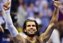Carlos Alcaraz drops 1st set, then surges into US Open Round 3