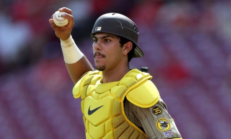 Padres’ Salas, 20, youngest to catch game since Ivan Rodriguez Padres’ Salas, 20, youngest to catch game since Ivan Rodriguez